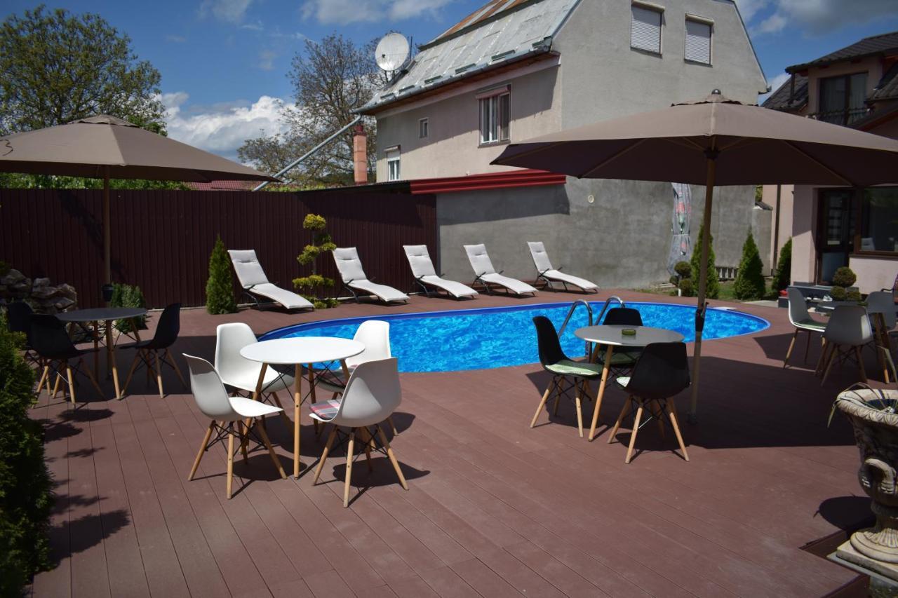 Pensiunea Casa Zece Guest house Turda