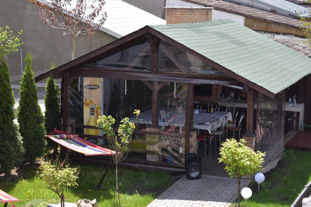 Pensiunea Casa Zece 3*